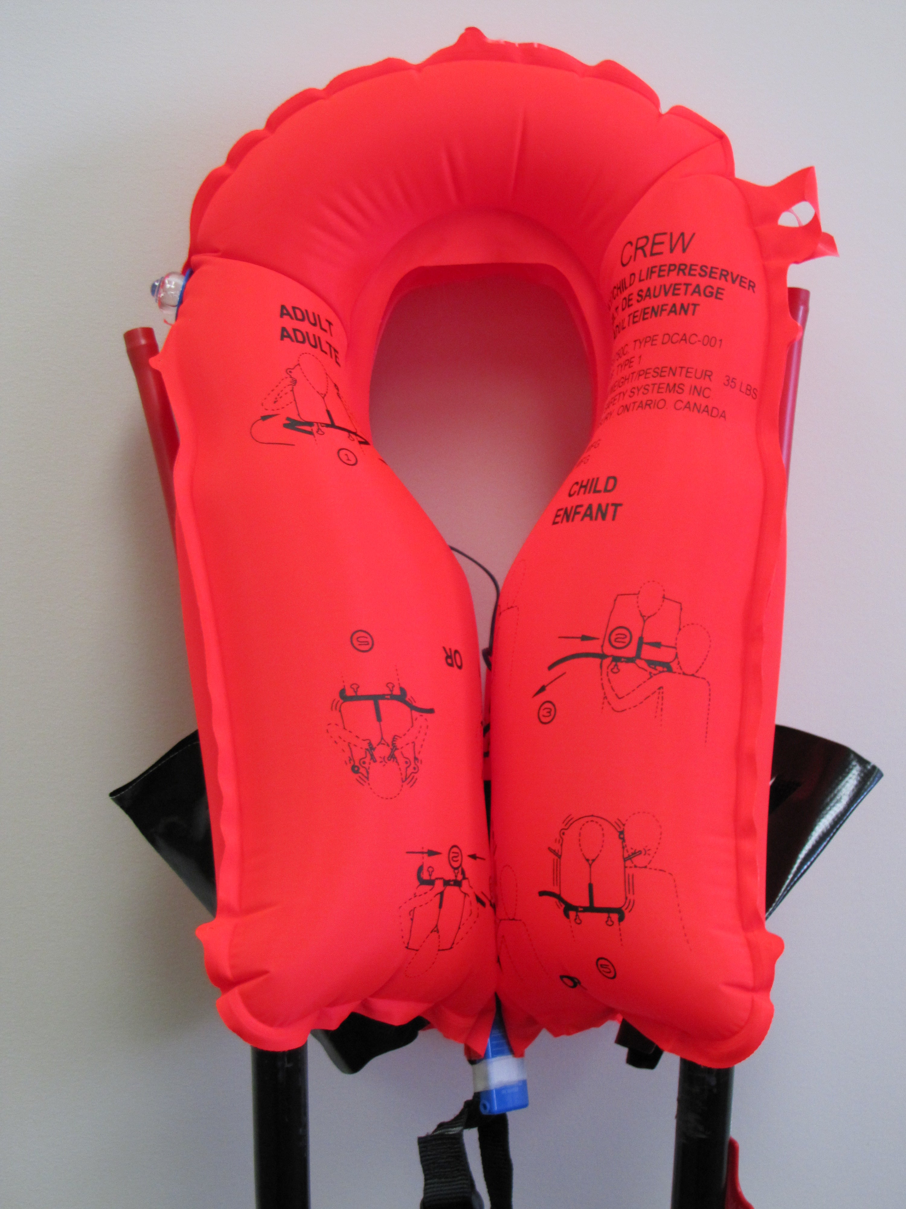 Twin-Cell Life Vest: EAM XF-35 Series - P/N P01074-109 5 years (Commercial, Military) Batch 20